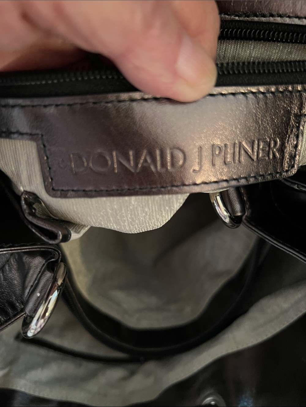 DONALD PLINER VTG XL Black quilted nylon trimmed with Bronze Metallic leather - Picture 8 of 12
